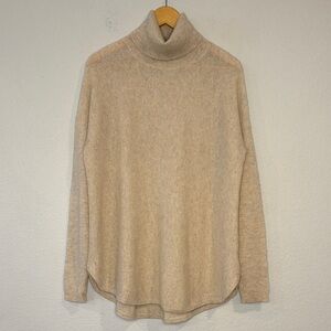 Elorie 100% cashmere turtleneck sweater longer length rounded hemline oatmeal M